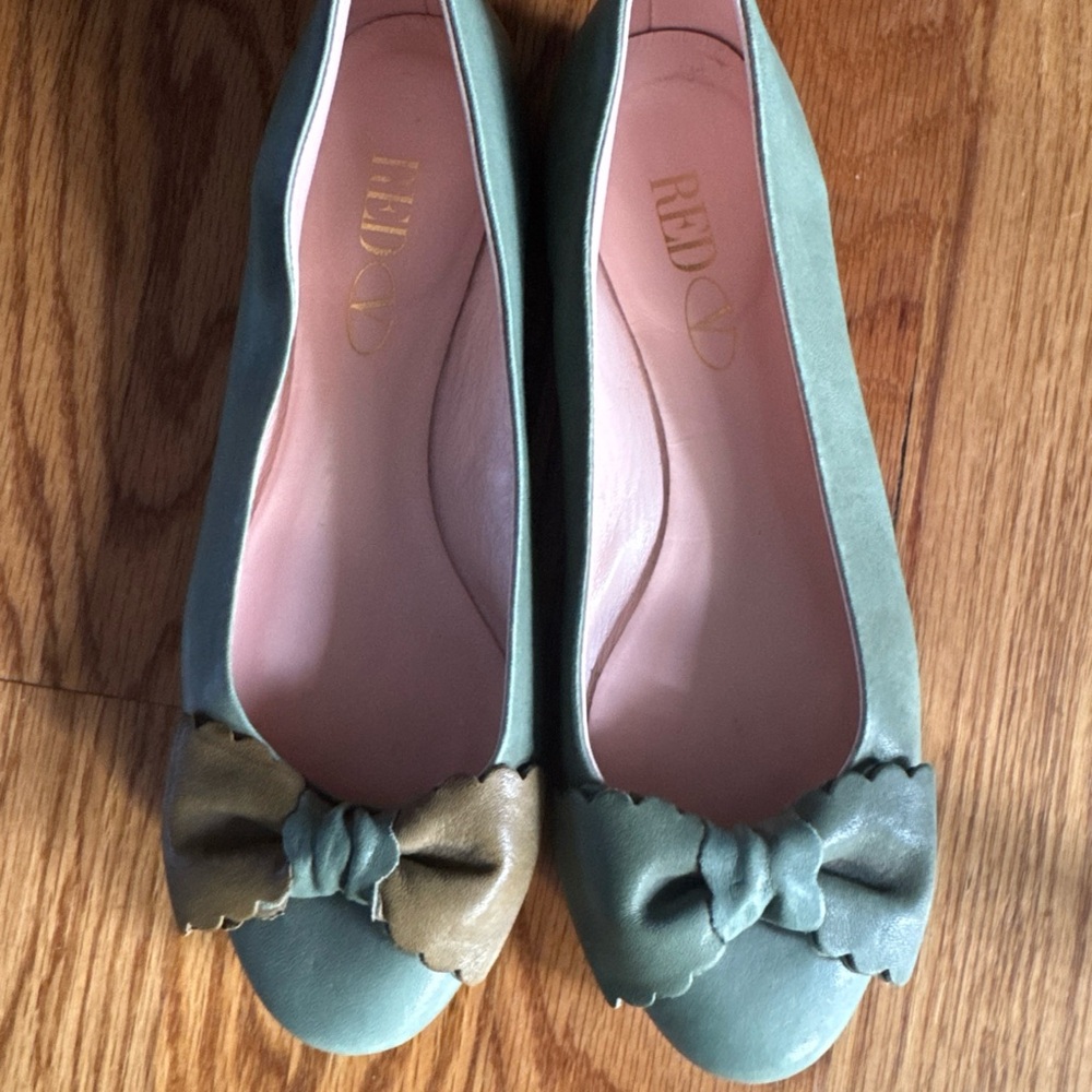 Red Valentino Women's Stylish Green with bow ballet flats